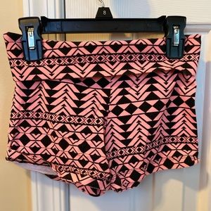 Cloth patterned shorts, size S